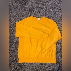 Champion crew neck sweatshirt: yellow/orange// size medium
